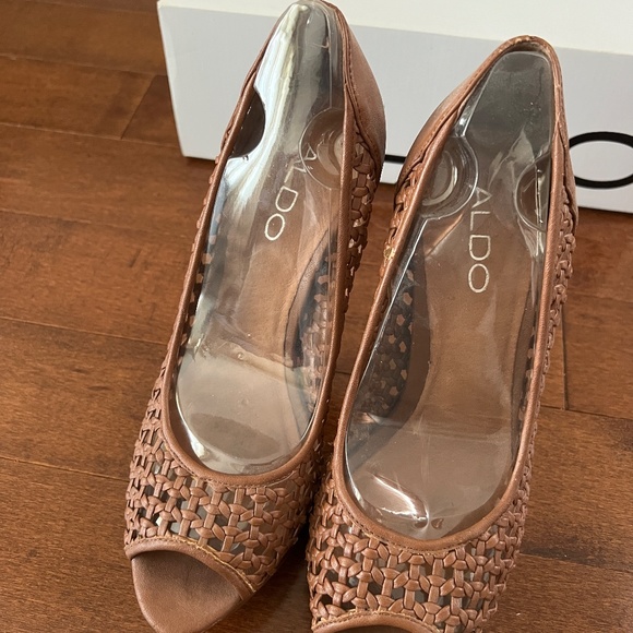Aldo Shoes - Delucchi Heels - Picture 2 of 5